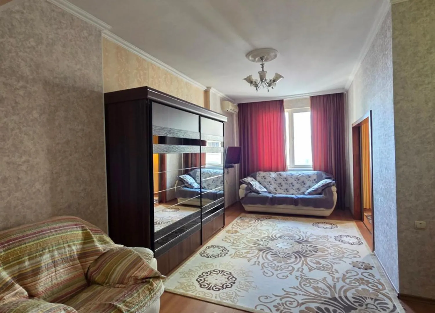 אלמטי Cosy flat in the city centre 0*,